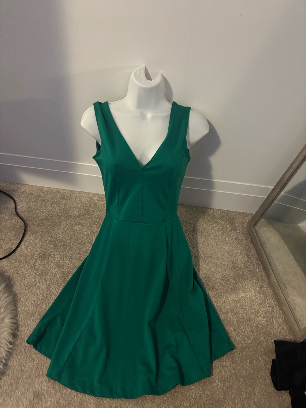 Vintage Deep Green V-Neck Fit & Flare Mini Dress - Picture 9 of 10